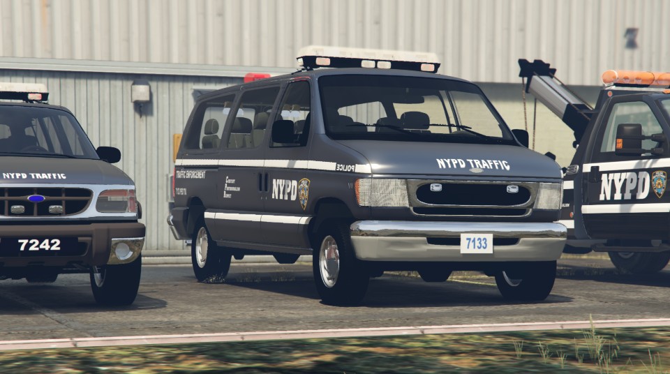 NYPD Ford E Series Passenger Van - Auxiliary